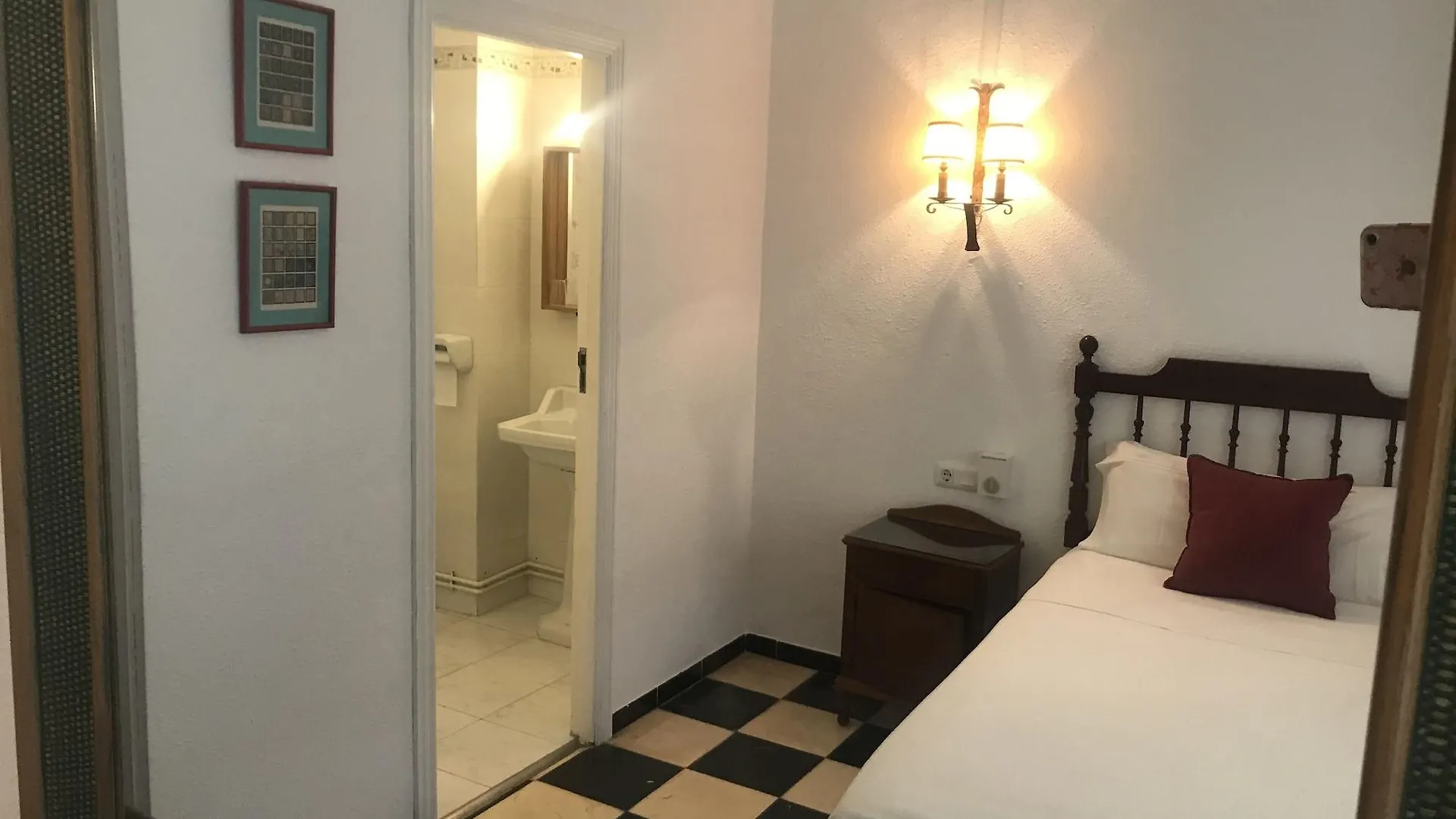 Hostal Cas Bombu Cala Ratjada  Cala Ratjada (Mallorca)
