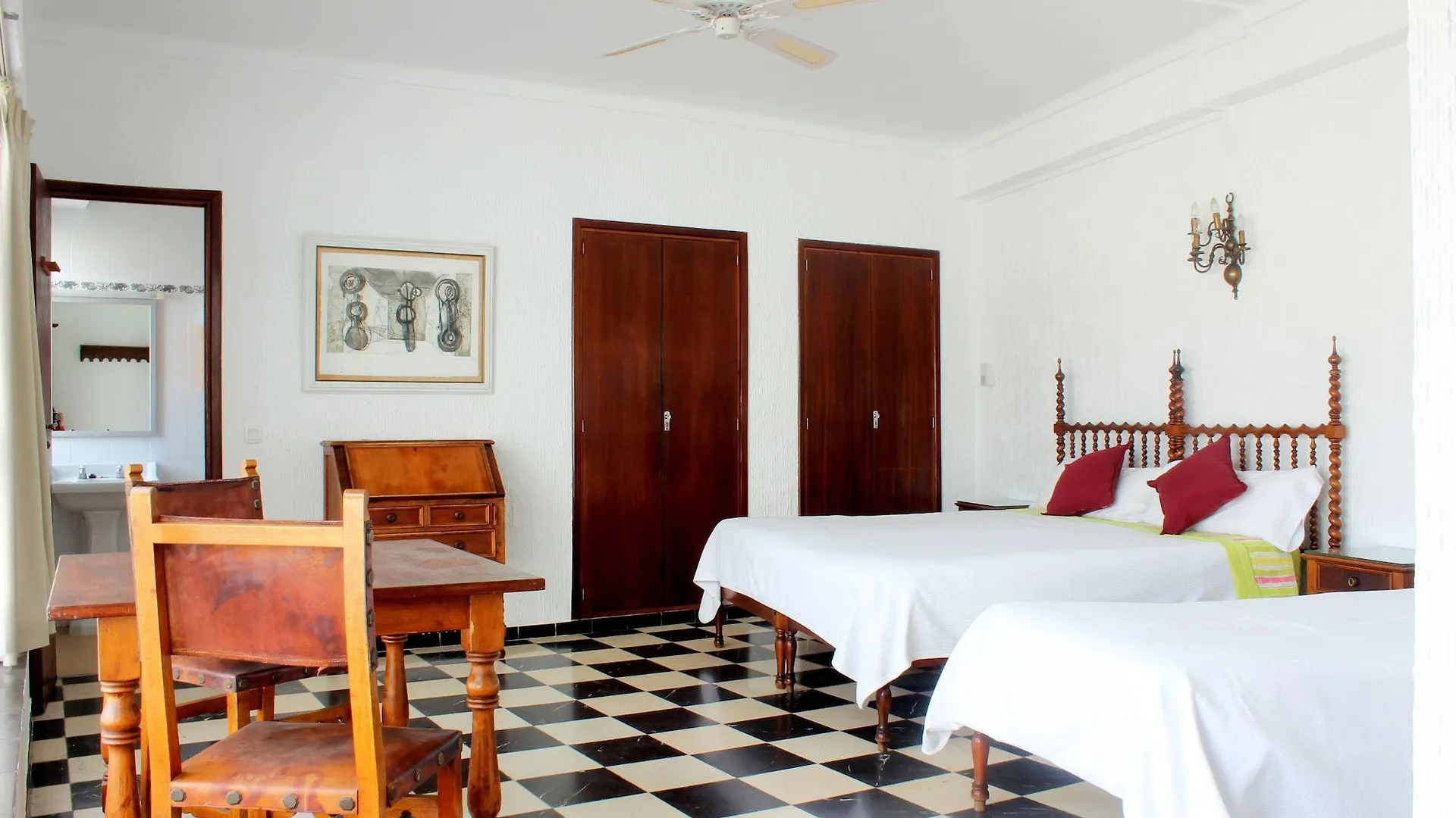 Hostal Cas Bombu Cala Ratjada  Affittacamere