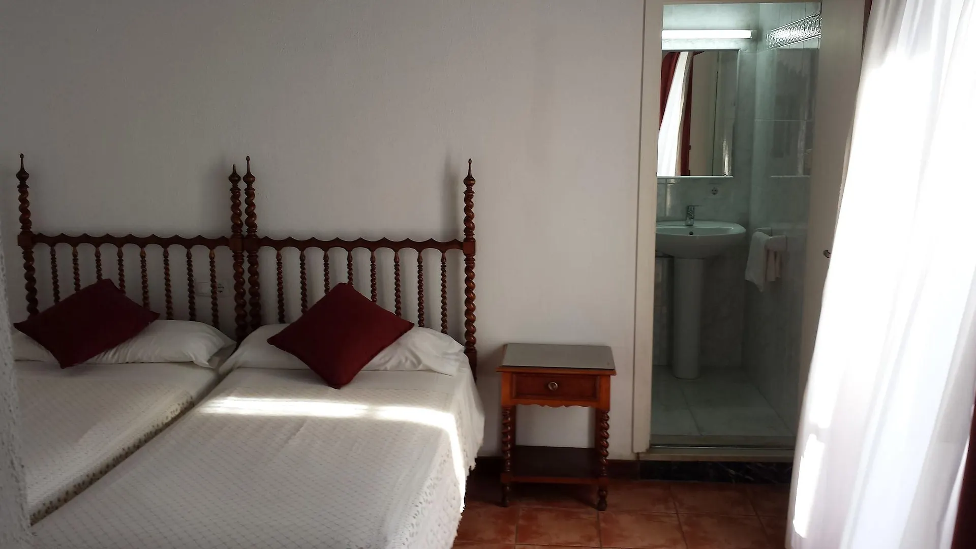 Hostal Cas Bombu Cala Ratjada  2*, Cala Ratjada (Mallorca) Ισπανία